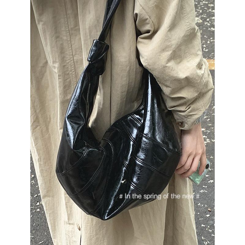 Retro Crossbody Bag Female Niche High-end Underarm Bag 2025 New Large-capacity Dumpling Bag Soft Shoulder Bag