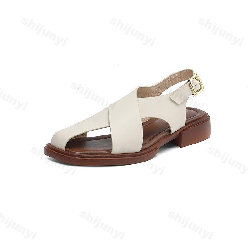 Fashion Roman Style Retro Square Head Women's Casual Flat Sandals 2025 Summer Fashion Hollow Versatile Soft Soled Comfortable Cool Shoes