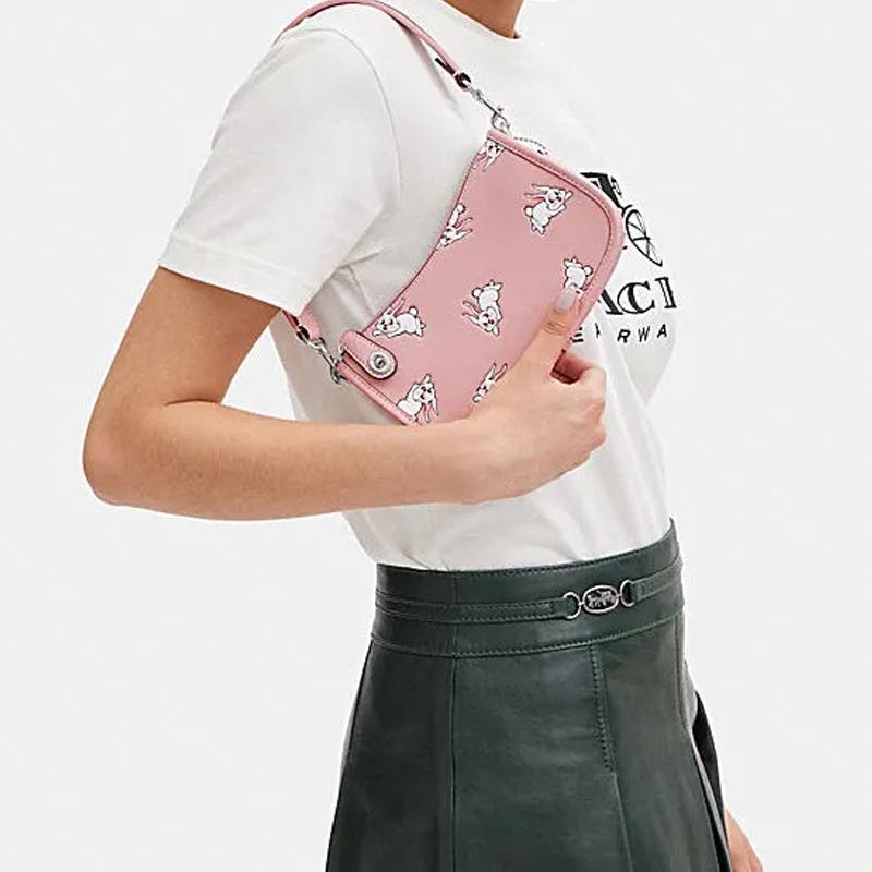 New COACH Baymax Rabbit, Collaboration Swinger Cow Leather Pochette, Shoulder Bag, Handbag, Shoulder Bag Women's CK404-LHVVR