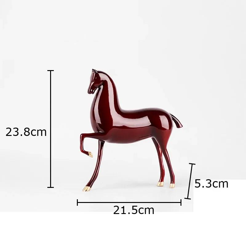 

Creative Horse Mascot Animal Sculpture Desk Decoration Ornaments Modern Crafts Resin Steed Statue Artwork Room Aesthetic Decor красный