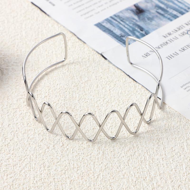 Wind Collar Bracelet, High-End Sense Exaggerated Geometric Hollow Wave Neck Ring Bracelet, Creative Arm Ring Necklace