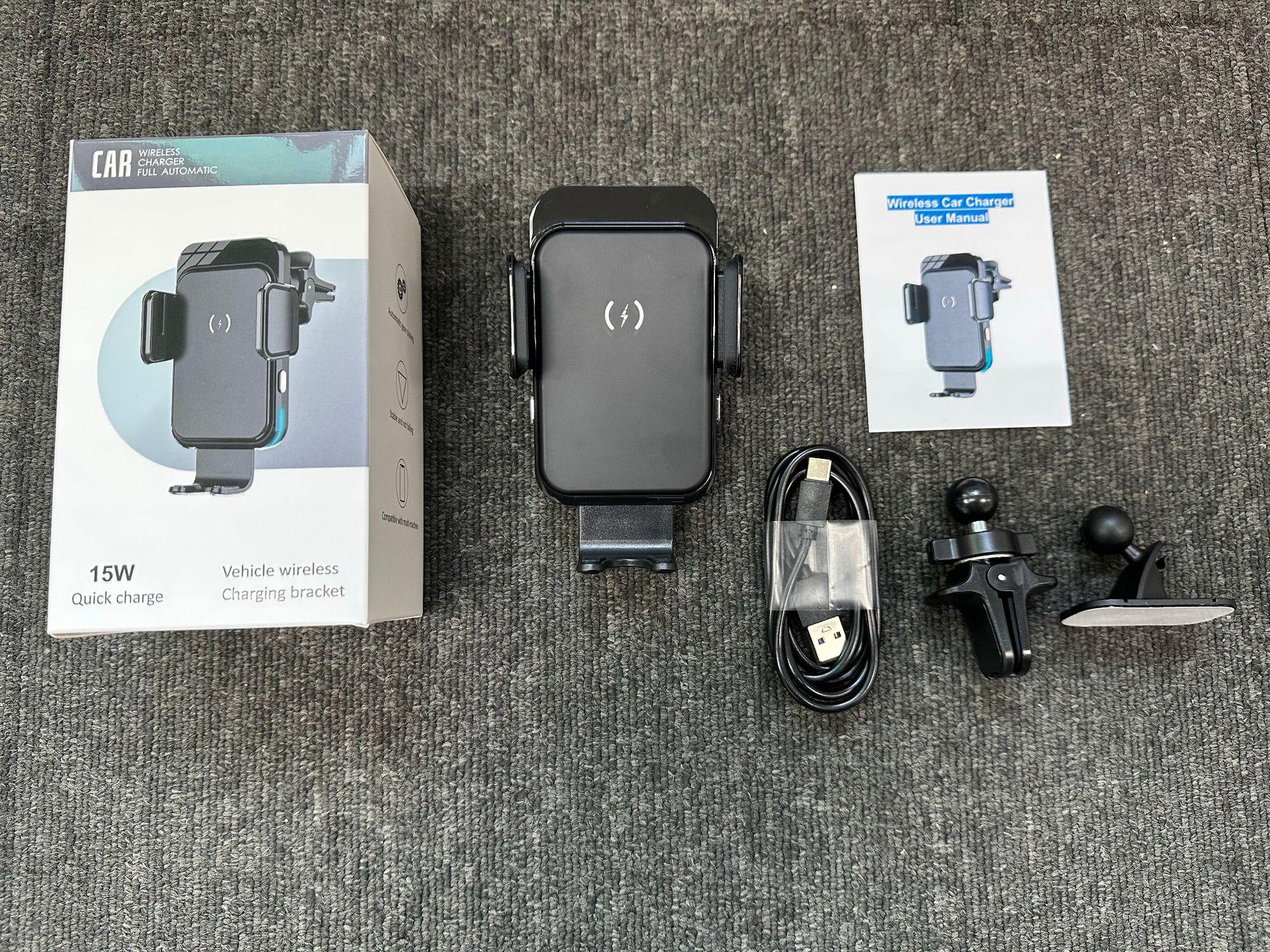 15W Fast Charging Smart Car Wireless Phone Holder with Auto-Sensing & Air Vent Mount