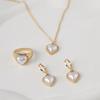 4-teiliges Damen Zirkon Set Modische und lässige künstliche Zirkon herzförmige Halskette, Ring, Ohrring Zubehörset, geeignet für