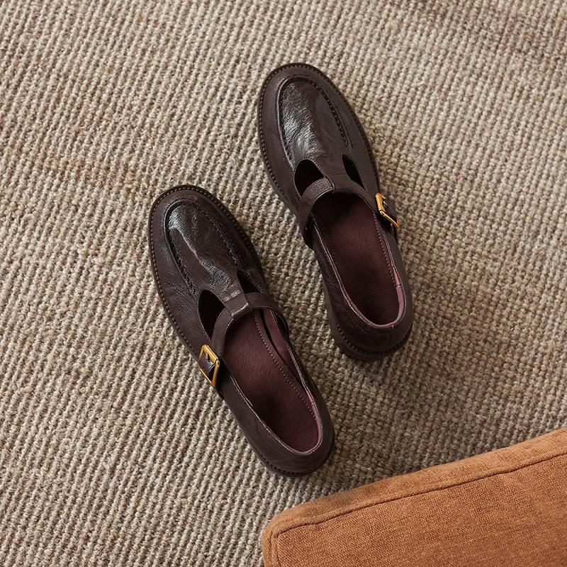 Krazing Pot Sheepskin Round Toe Thick Med Heels Spring Shoes Slip on Big Size 42 Loafers Women Metal Buckle Pleated Pumps