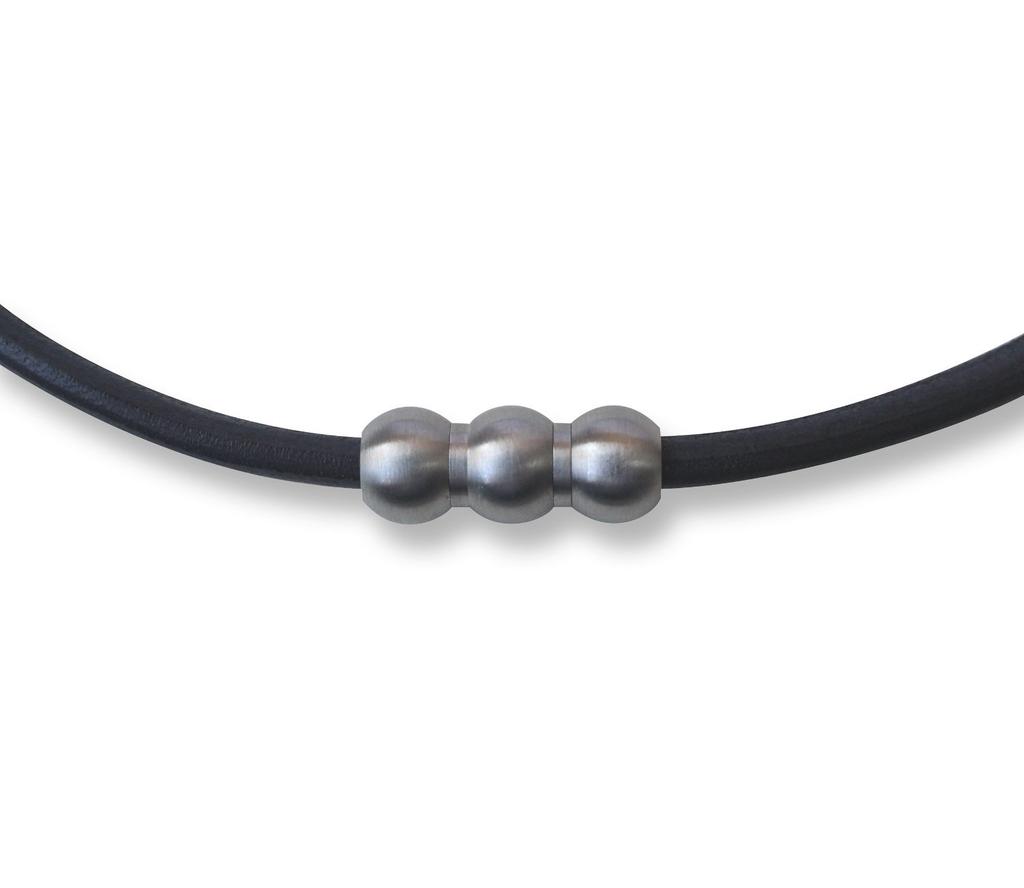 Erg CRAFT Sports Necklace Genuine Tochigi and Ideal for Table Smartphone Neck Relieves Neck Shoulder and Ultra Vibration (Black) M49cm, Leather, Men's