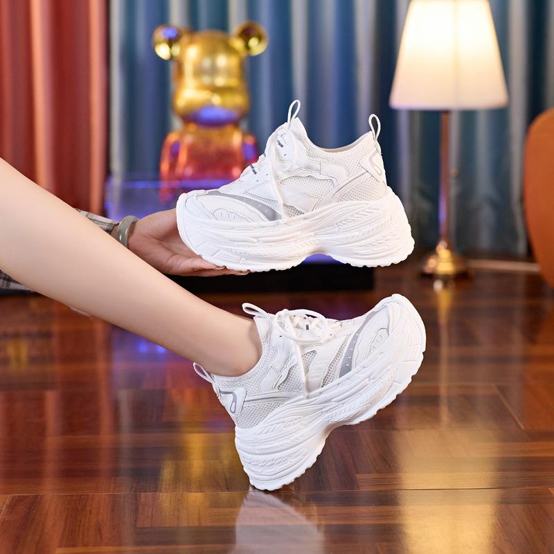 Thick sole heightening Paris dad new shoes women's 2025 mesh casual sports shoes Internet celebrity foreign style wear-resistant genuine
