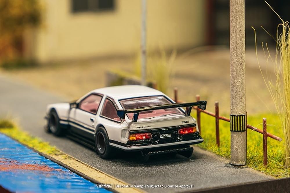 TARMACWORKS Toyota Sprinter Trueno AE86 Widebody von Jon Sibal Fertigprodukt 1/64 Weiß/Schwarz T64G-060-WB