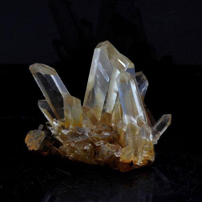 Pierres et Minéraux. Quartz + Siderite. 92.5 ct. Allevard, Isère, France.