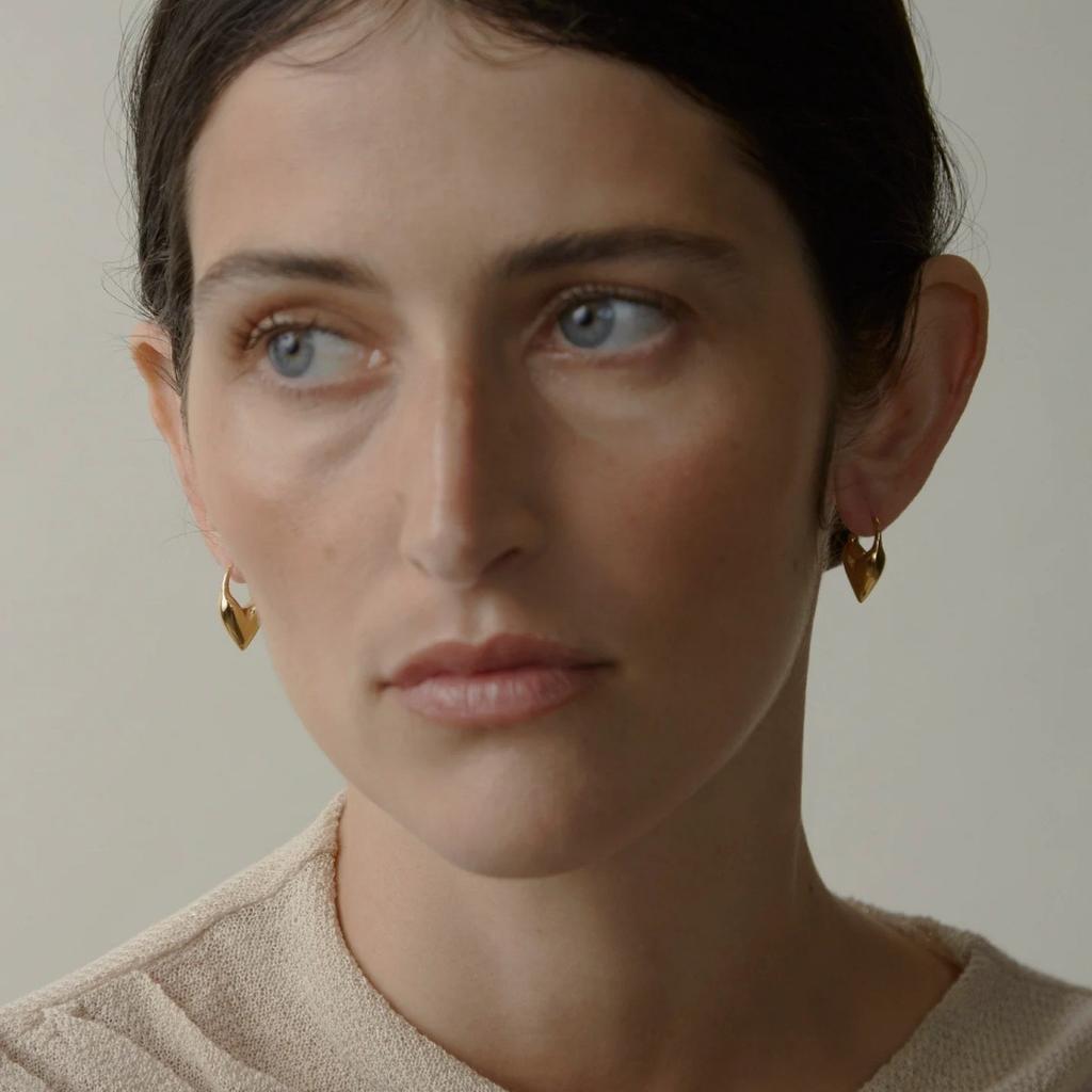 Fashion Commuting Must Enter The Niche, Simple Personality, Exquisite Sense Of Love, Ear Buckles, Advanced Cold Wind, Small Temperament Earrings