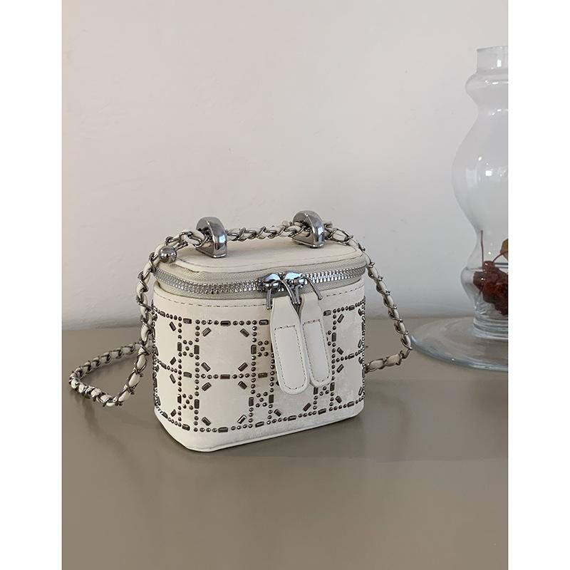 

Xiaoxiangfeng fashion mini box messenger bag women s 2025 new fashion chain bag versatile shoulder small square bag
