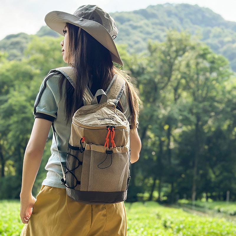 Casual and Lightweight Daily Outdoor Mountain Backpack Large Capacity Men's and Women's Contrasting Color Shoulder Backpack