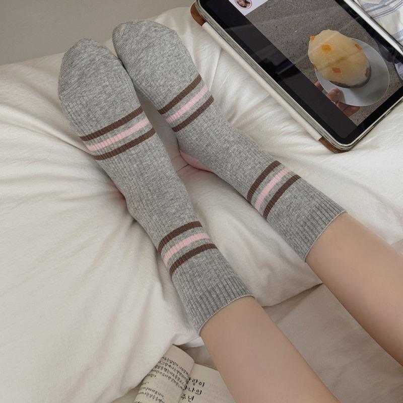 Autumn and Winter Micro-pressure Boneless Double-yarn Color-blocked Striped Socks, Pure Cotton Girls' School Style Comfortable Anti-pilling Pile Socks