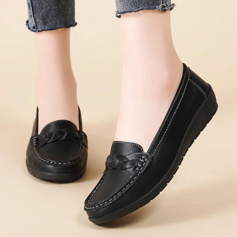 Spring Autumn Women's Shoes New Fashion Nurse Shoes Casual Flat Comfort Anti Slip Lightweight Bulltendon Bottom Flat Shoes 2025