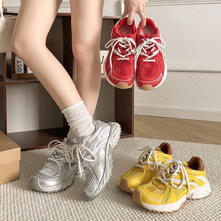 Leather mesh dad shoes women 2025 autumn new breathable lightweight soft sole versatile red casual sports shoes tide