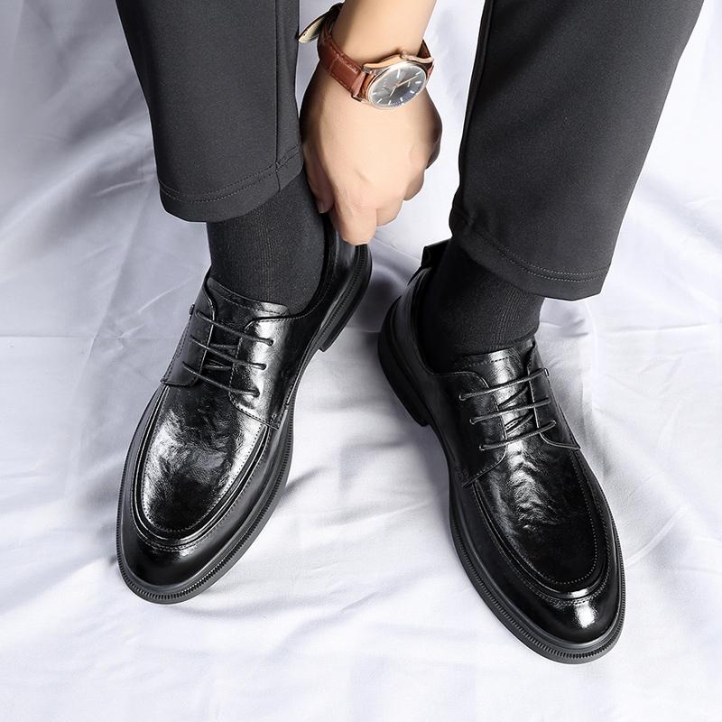 Koreanische Version Herren Echtleder Spitzschuhe Echtleder Freizeitschuhe Fahrarbeitsstiefel Business Mode Schnürschuhe
