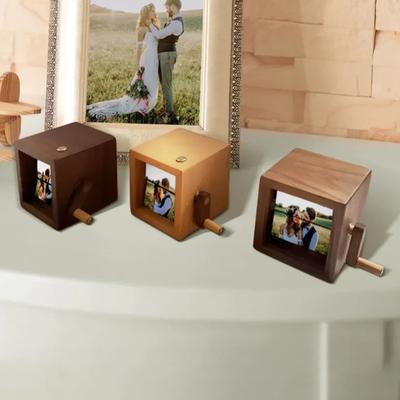 Benutzerdefinierte Flip-Foto-Box Personalisierter Foto-Flipbook-Rahmen Animationsmaschine Mechanische Handkurbel Bilder-Flipper mit Licht Geburtstagsgeschenke für Paare