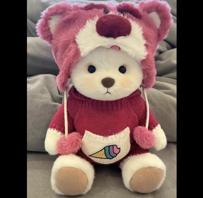 Jucărie de pluș Lina Bear de 30 cm cu pijama de travestit