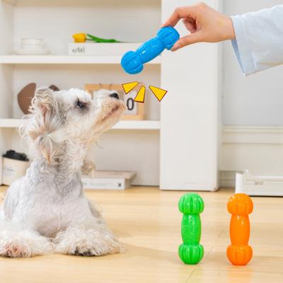 Hund quietschendes Kauspielzeug Gummi-Hantel Welpen Zahnungsspielzeug Hund Leckerli-Spender Spielzeug für kleine mittlere Hunde Zahnpflege