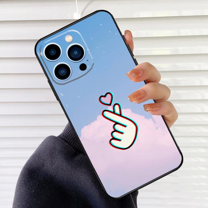 Hand Holding Moon Finger Heart Phone Case For iPhone 16 14 13 12 11 15 17 Pro Max mini 15 16 Plus 16e 17 Air Cover Fundas