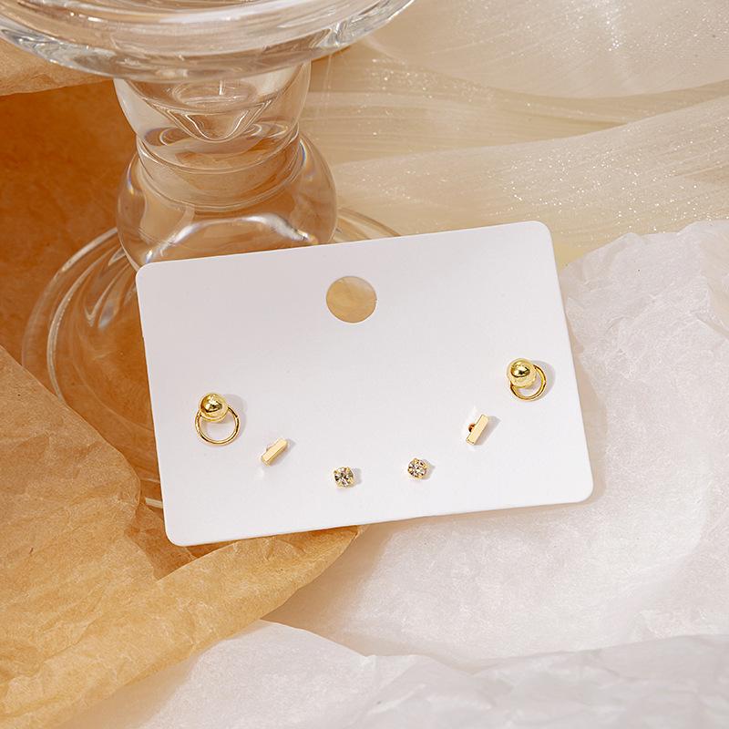 

Изысканный набор из шести пар металлических сережек-игл - Нишевый дизайн для женщин