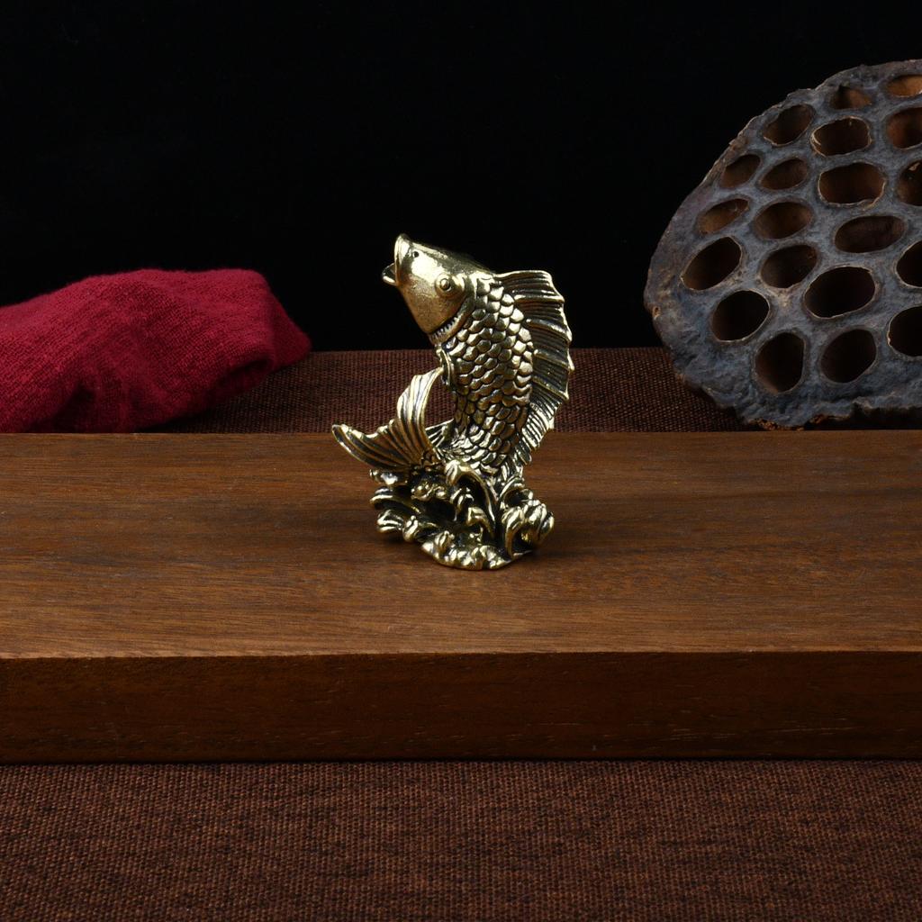 Messing Koi Fisch Schmuckstück für Zuhause Wohnzimmer Büro Teetisch Teepet Dekoration Bronze Handwerkskunst Dekoration Koi Fisch Schmuckstück