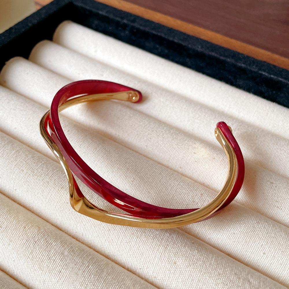 European and American Simple Bracelets, Arm Rings, Niche Cold Wind Temperament Bracelets, High-end Sense and Versatile Jewelry.