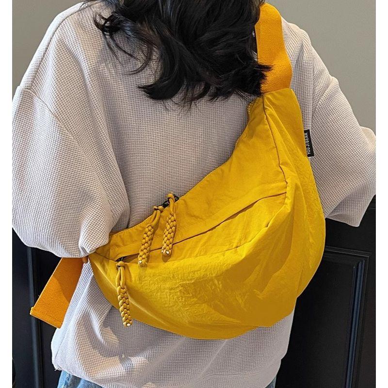 Large Capacity Dumpling Bag Women's New Lightweight Crossbody Bag Nylon Commuter Bag Sports Cycling Bag