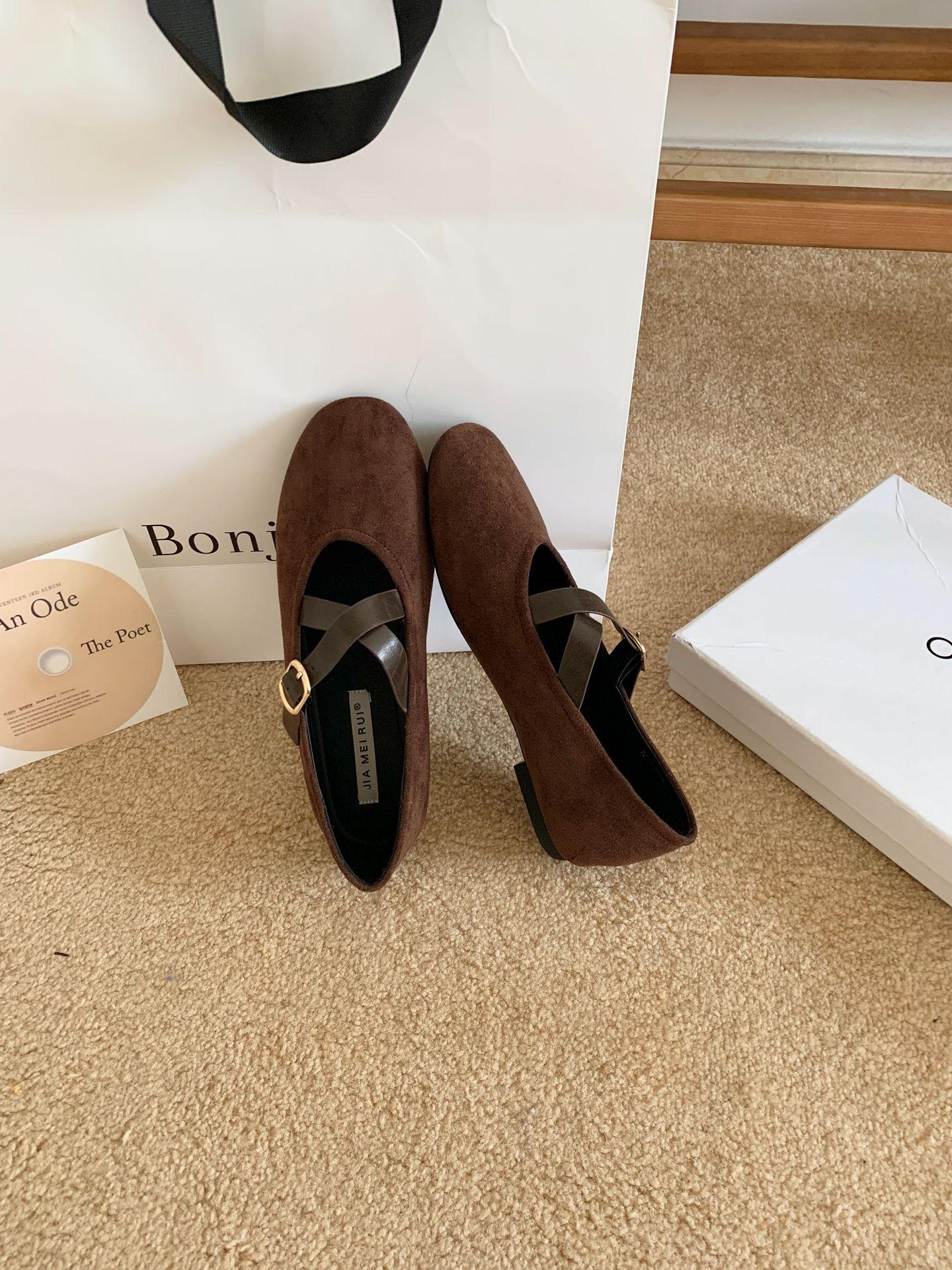 

French retro cross-strap round head Mary Jane shoes 2025 autumn new with skirt cross-strap ballet shoes 39 кавовий