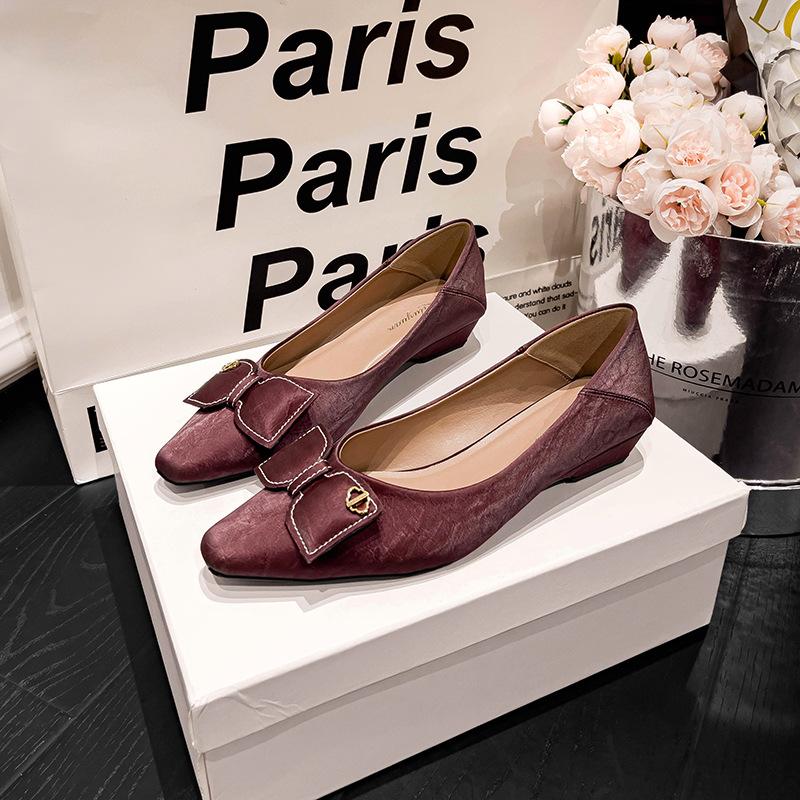 Black high heels thick heel not tired feet professional work shoes women's 2025 new spring and autumn French low heel light mouth single shoes