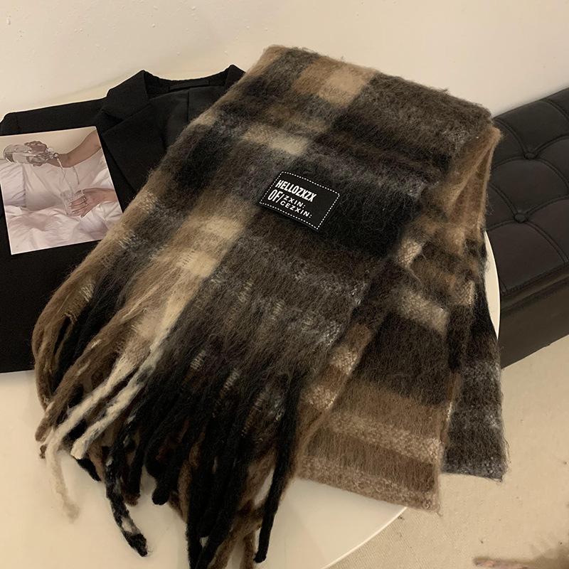 Koreanische Version Mohair Plüschschal für Damen Winter High End Neu Vielseitiger Karoschal Studentenstola Oberbekleidung
