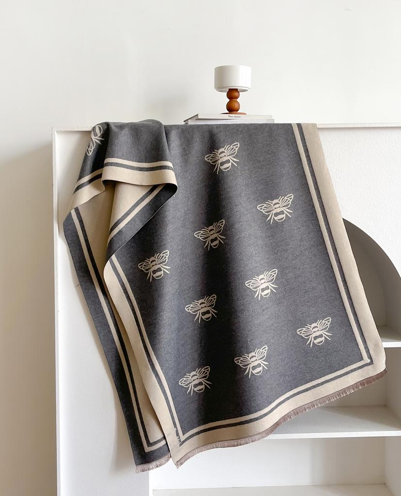 Fashion Animal Jacquard Women Pashmina Scarves Fringe Wrap Winter Warm Brands Designer Cashmere Bees Scarf Blanket Soft Shawls