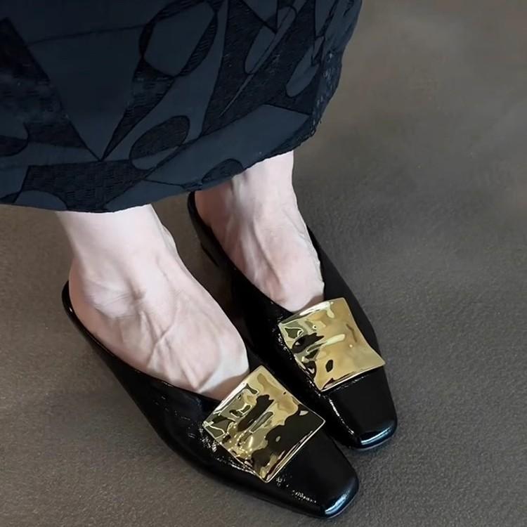 2025 new retro niche metal decorative square head baotou half slippers women's gold inner height-increasing slope heel cool slippers