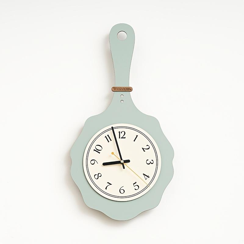 

Vintage Inspired Wall Clock with Wooden Frame White Dial, Black Numbers Hands, Silent Operation, Perfect for Kitchen Dining Areas, Kitchen Wall Clock зелёный