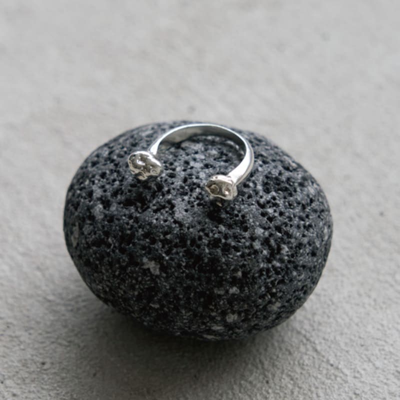 touched PEBBLE RING 09