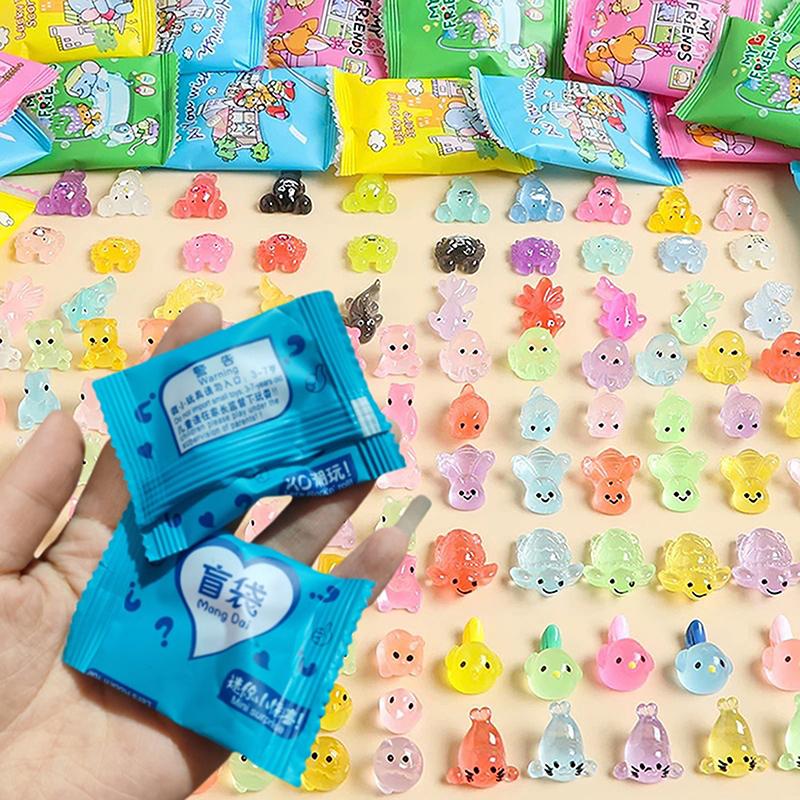 

20 шт. Миниатюрные милые фигурки маленьких животных для игры, Мешок-сюрприз, Светящаяся коробка-сюрприз, Случайные игрушки, Тренд, Симуляция, Мультяшные животные, Детская игрушка