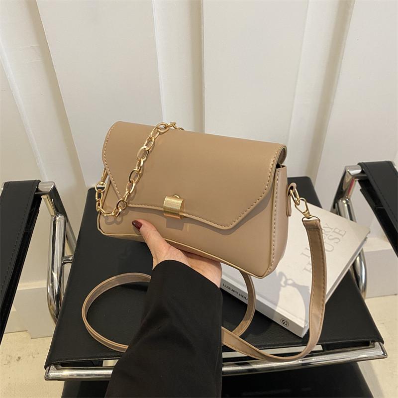 

2024 New Arrival Women s Chic Shoulder Bag With Unique Design And Soft Middle Hardness хакі