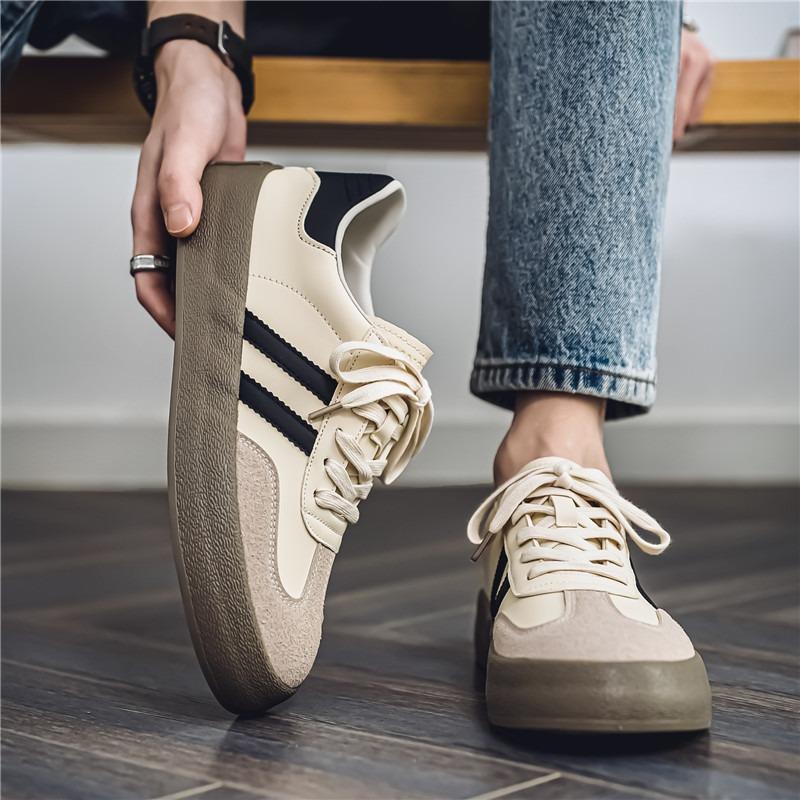 Men's Shoes 2 New Summer Niche Design Sense Fashionable Retro Low-top Casual Board Shoes Men's