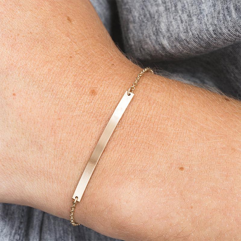 Simple Geometric Stainless Steel Bracelet – European & American Style, Light Luxury, Customizable Couple Bangle