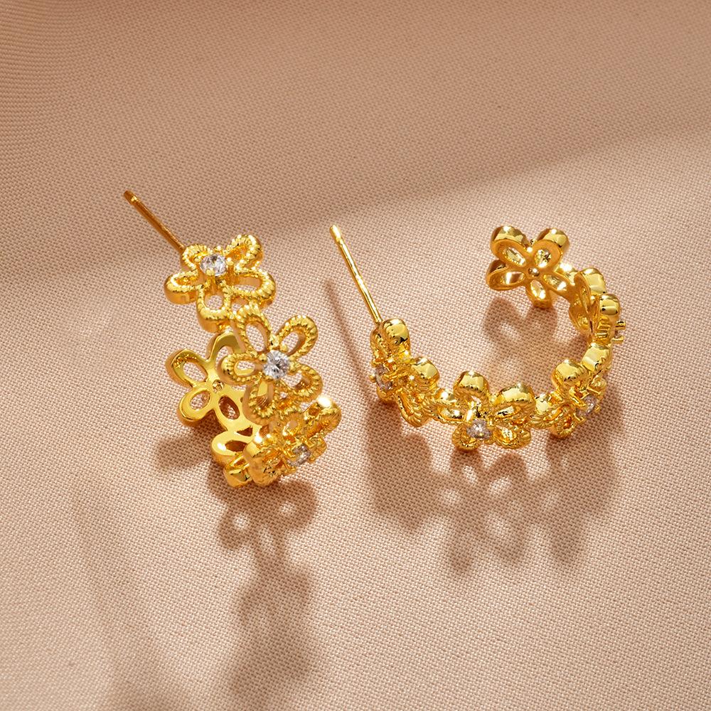 Korean Sweet Lace Flower C-Shape Stud Earrings Micro-Paved Zircon Elegant Half Hoop Earrings for Women