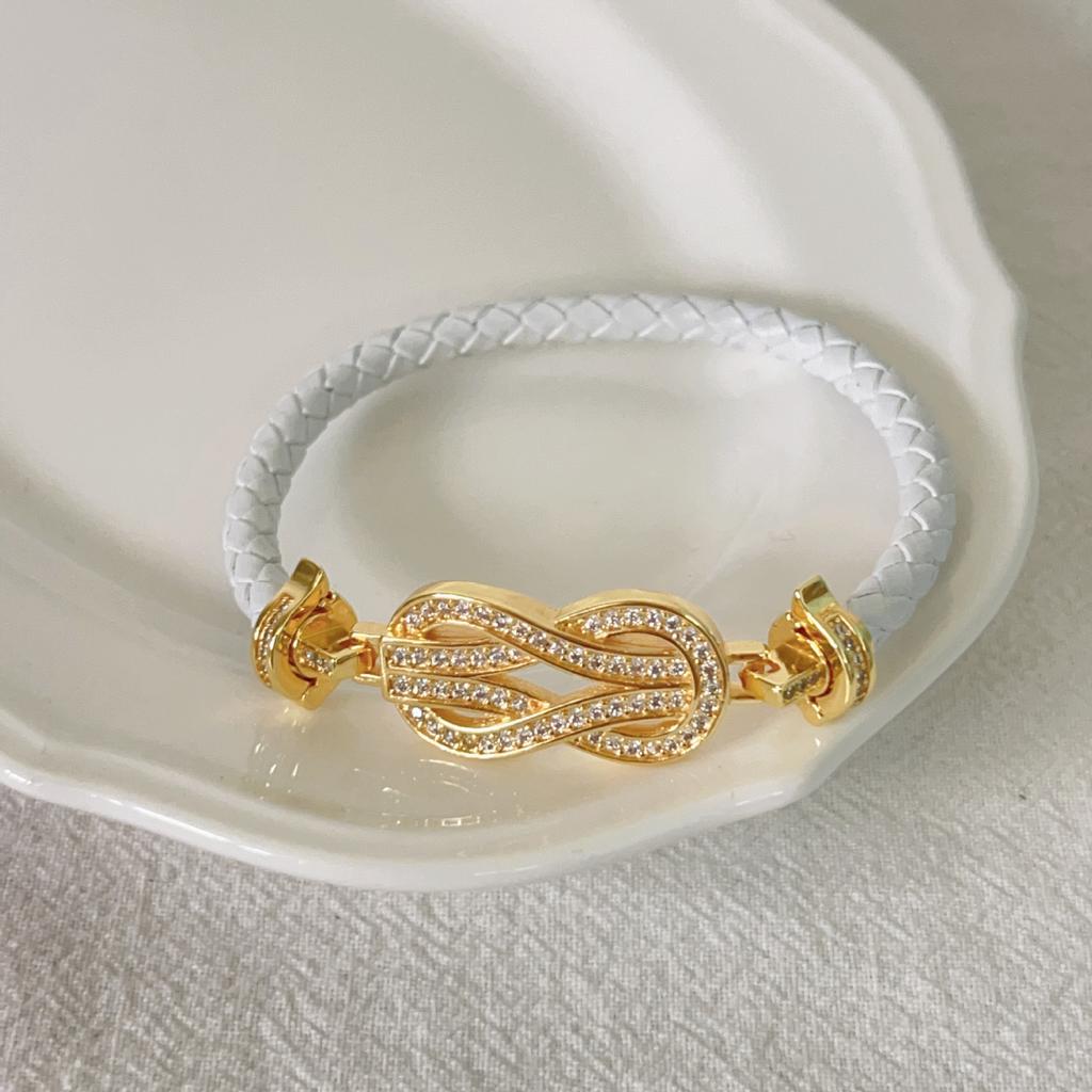2026 Thick-plated 18K Gold, Half-diamond with Diamond 8-character Horseshoe Buckle Bracelet, Natal Year Red Rope, Hand Rope, Advanced Sense