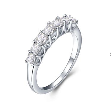 High-end Designer Charms Minimalist Classic Custom Women's Jewelry Princess Cut 925 Sterling Silver Moissanite Engagement Ring