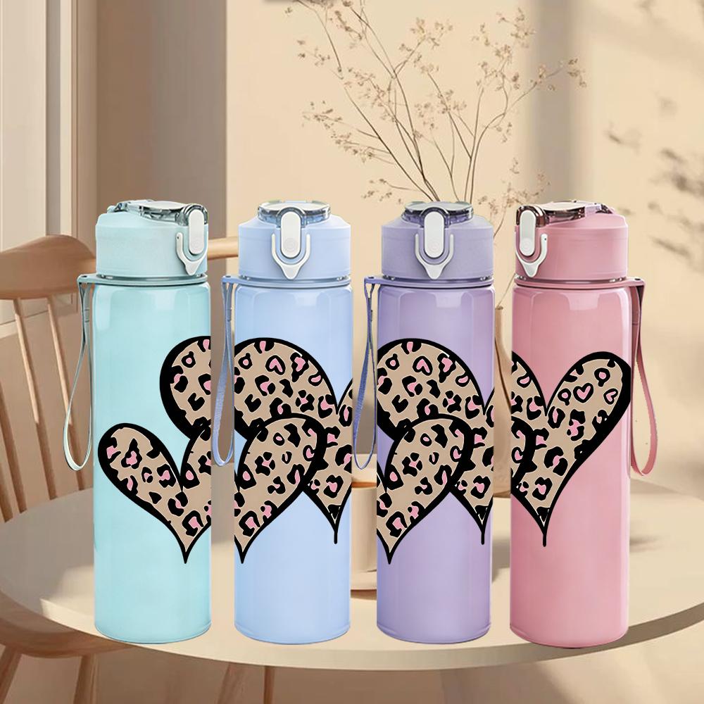 1PC Double Leopard Print Heart 750ml Color Plastic Sports Water Bottle Leakproof Flip Straw Lid Suitable for Sports Office Home Use