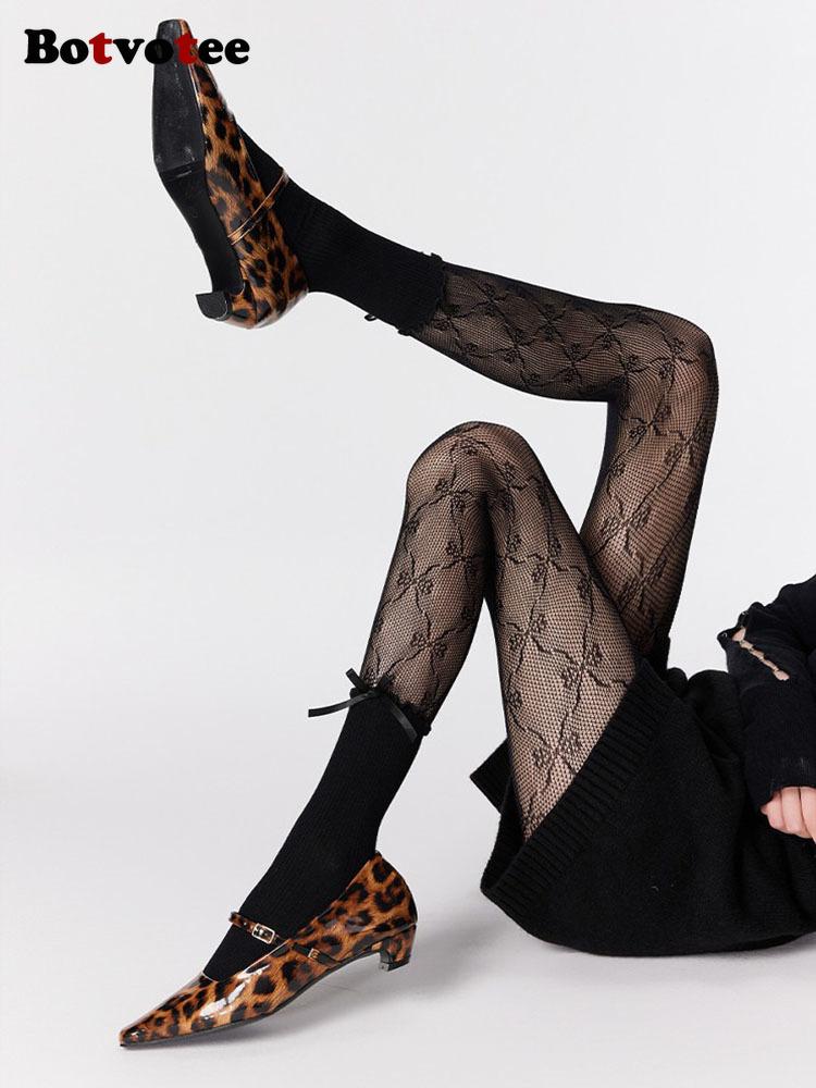 Botvotee Sexy Black Pantyhose Women's Hollow Lace Fishnet Stockings Retro Floral Girls Tights Y2k Party Gothic Lolita Tights