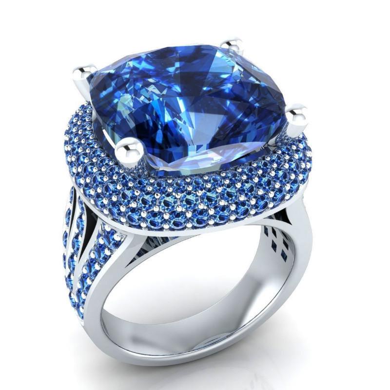 Noble Sapphire and Three Diamond Women's Ring - Popular European and American Banquet Jewelry