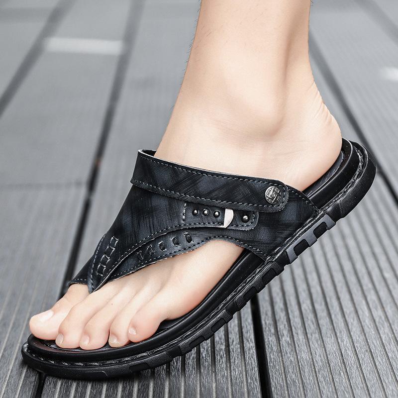 2025 New Driving Sandals Men's Soft Leather Summer Wear Dual-purpose Sandals Casual Slippers Men's Soft-soled Beach Shoes