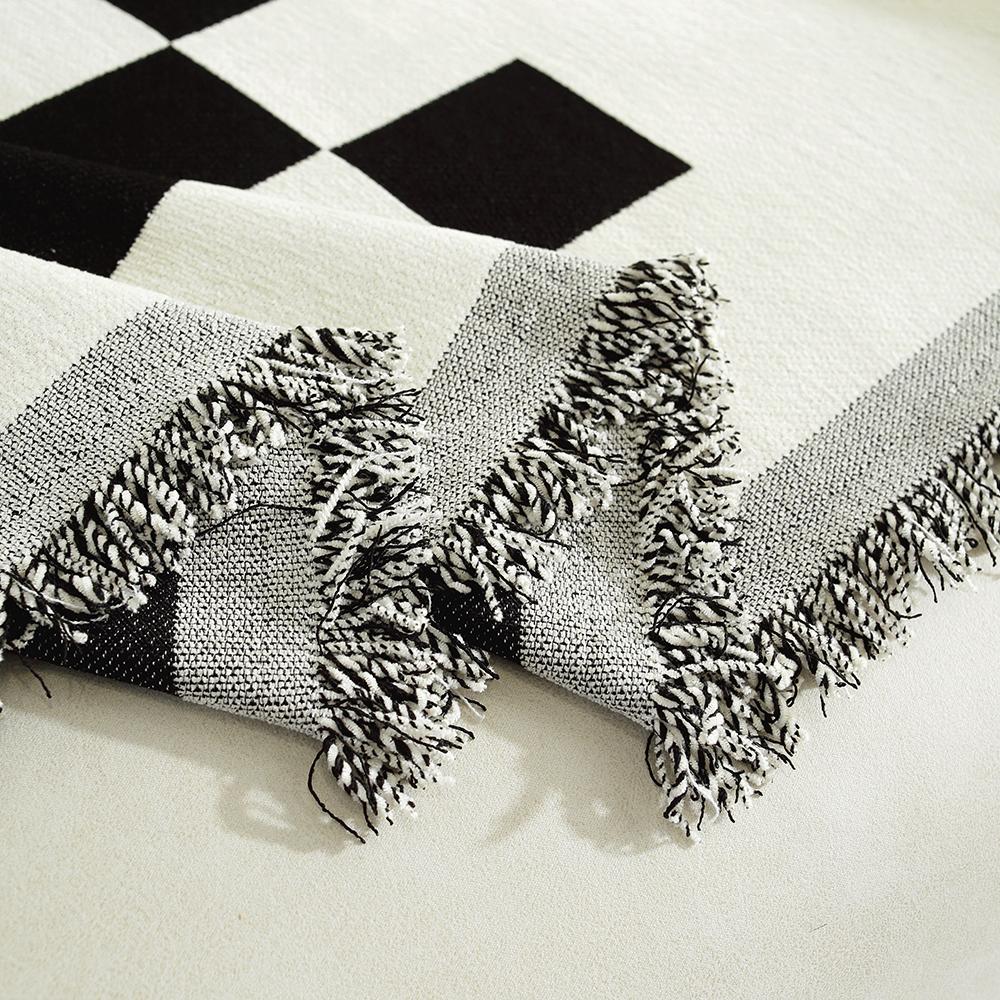 Smile Chenille Sofa Towel for the Living Room, Nordic Style Home Decor with Tassel Edges, Three-Seater Sofa Set