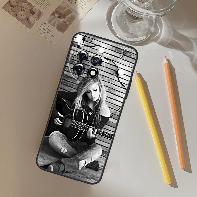 Singer Avril Lavigne Funda For OnePlus 13R 13 12 R 11 9 10 Pro 8T 9RT 10T OnePlus Nord CE 2 3 4 Lite N20 N30 Case
