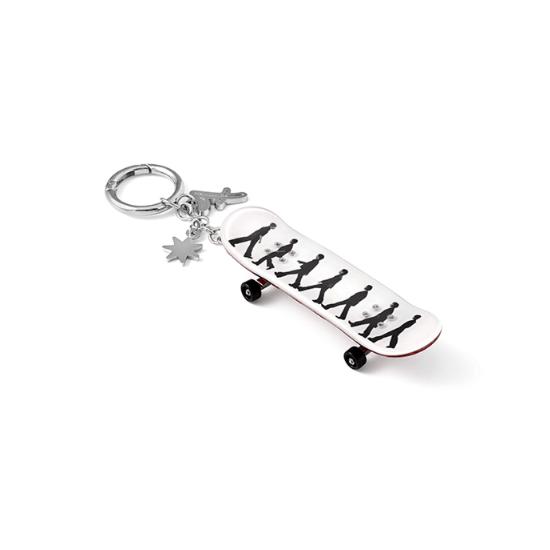 Pre-ordine BTS World Tour ARIRANG Portachiavi Mini Skateboard MD Ufficiale