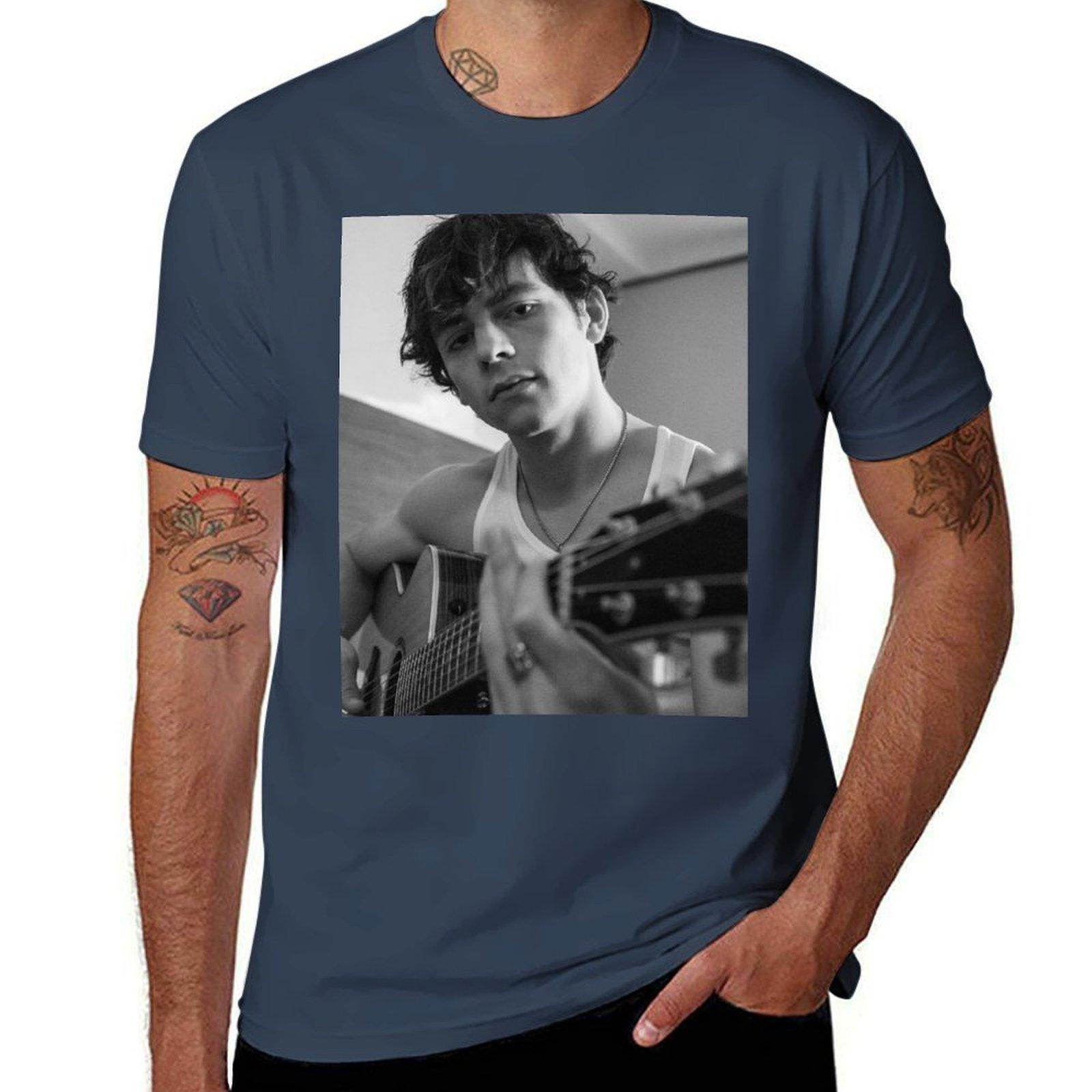 Ross Lynch Tshirt Retro Style Print Casual Top S