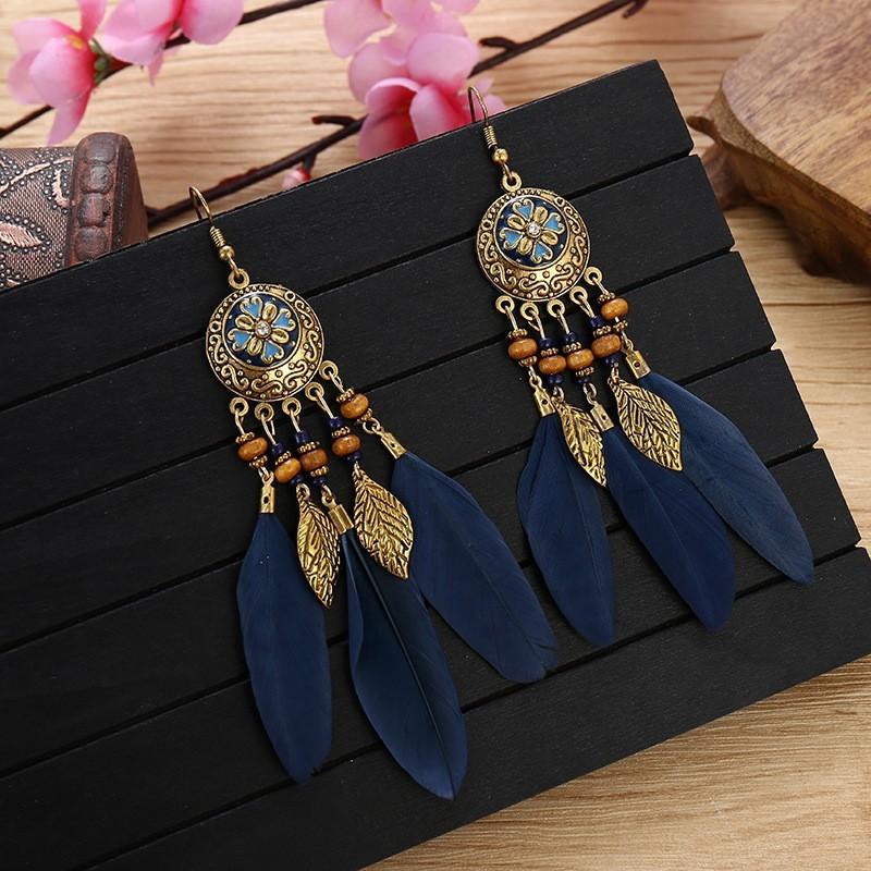 Boho Feather Tassel Earrings 2024 Trendy Elegant Antique Alloy Carved Wood Bead Leaf Dangling Earrings Women Party Jewelry синий
